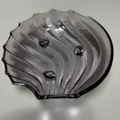 曽我ガラス　紫のガラスの貝型