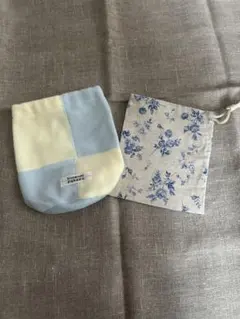 【新品】袋　巾着　ポーチ⭐️リネン風　花柄　化粧品やお菓子を入れて　夏用、冬用