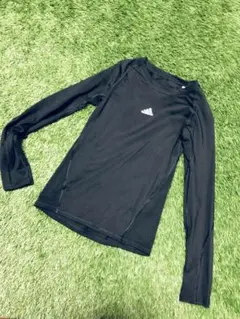 adidas サッカー　アンダーシャツ　140cm インナー長袖下着　黒