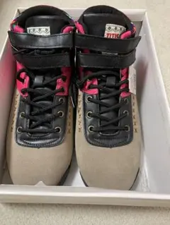 Item thumbnail for item d3c5af8e-45a9-4309-828d-083ceeaf9b43