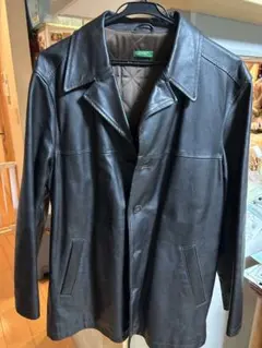 【美品】UNITED COLORS OF BENETTON 黒レザーコート