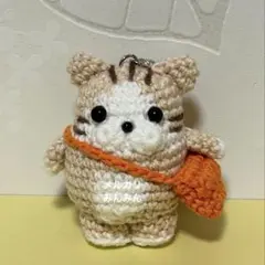ぷっコロシリーズ　ネコ　茶白　ハチワレ　あみぐるみ　動物　人形　キーホルダー