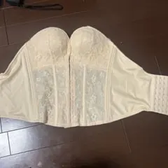 ブライダルインナー　ビスチェ　下着　32/70