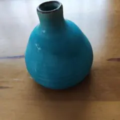 ターコイズブルー 陶器製 一輪挿し 花瓶 - メルカリ