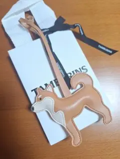 TAMBURINS ノベルティ ダックスフント キーホルダー＋香水サンプル付き
