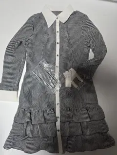 ストライプ柄長袖ワンピース　ウエストリボン付　袖留めボタンあり