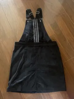 adidas コーデュロイ サロペットスカート