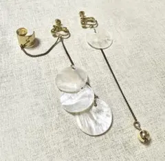 【handmade shop】シェルイヤーカフイヤリング ゴールドアシンメトリー