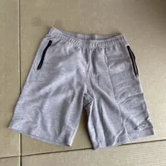 グレー スウェットショートパンツ ポケット付き　Mサイズ