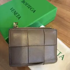 BOTTEGA VENETA ボッテガヴェネタ カセット 二つ折り財布のサムネイル