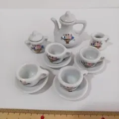 マドレーヌちゃん ミニチュア ティーセット 食器セット - メルカリ