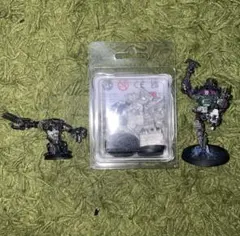 ウォーハンマー40k アルマゲドン:オルク ミニチュア、ベース、説明書