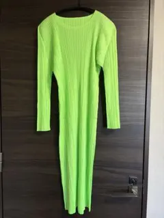 PLEATS PLEASE 蛍光グリーン ロングワンピース