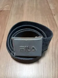 FILA ガチャベルト ブラック ロゴバックル 布部分の長さ約108cmのサムネイル