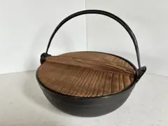 南部鉄器 盛栄堂 吊り手付き 鍋 木製蓋付き 和モダン 鉄鍋 鍋料理用 25cm 南部鉄器 盛栄堂 吊り手付き 鍋 木製蓋付き 和モダン 鉄鍋 鍋料理用