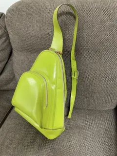 【希少】GUCCI バンブー エナメル ボディーバッグ ロゴ型押し 緑OLD