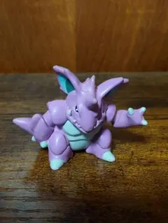 希少☆ ポケモンフィギュア ニドキングVSサンダー - メルカリ