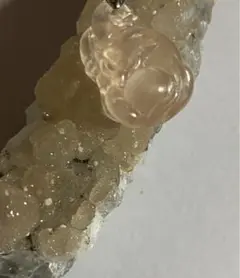 天然石　九尾の狐　モルガナイト　カービング　ペンダントトップ