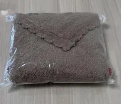 ユニクロ　ソフトフラッフィーブランケット　ブラウン