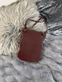 ショルダーバッグ デザイン ウェーブ ブラウン