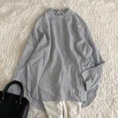 美品✨人気✨スピックアンドスパン　フリルカラーストライプシャツ　ブラウスのサムネイル