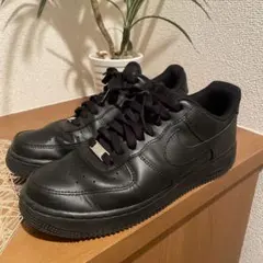 NIKE AIR FORCE 1 ブラック
