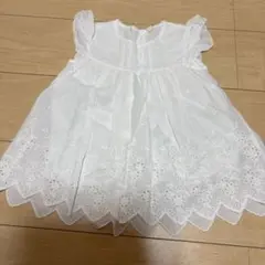 ホワイト　コットンレーストップス　ノースリーブ
