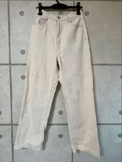 新品未使用　ストレートデニム　パンツ　ホワイト系