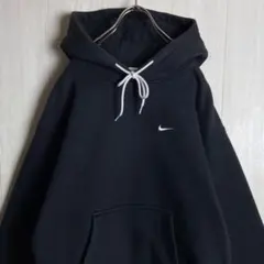 ナイキ NIKE 刺繍ロゴ ワンポイント スウェット プルオーバー パーカー