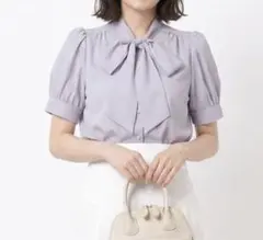 【tocco closet】ボウタイりぼん半袖ブラウスのサムネイル