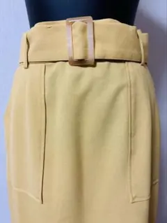 イエロー ベルト付き タイトスカート きちんと感　オフィス