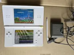 Nintendo DS Lite 本体白　ペン　充電器のサムネイル