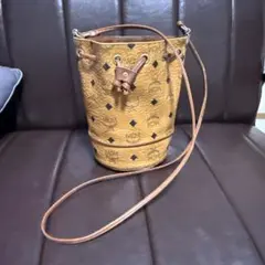 MCM イエローレザーバケツ型ショルダーバッグのサムネイル