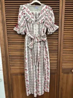 axes femme kawaii いちご ワンピース フレア