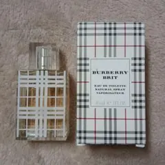 BURBERRY BRIT オードトワレ 30ml 香水のサムネイル