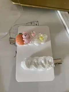 うさぎがメインのホイップデコヘアピンとシンプルのホイップデコヘアピン 21