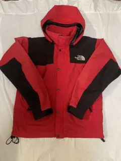 希少　新品　ノースフェイス　マウンテンパーカー　レッド×ブラック　キッズ120 希少 新品 ノースフェイス マウンテンパーカー レッド×ブラック
