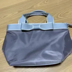 リボン付きグレーハンドバッグ