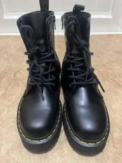 Dr.Martens JADON 8ホール UK4