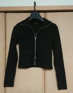 GU ブラック ダブルジップカットソー