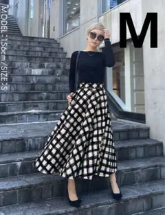 ⭐️新品タグ付⭐️JENNEフレアスカート ブラック Lサイズ JENNE（ジェンヌ）の「フェイクレザー フレアスカート（スカート