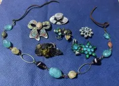 ネックレスとブローチ7点セット