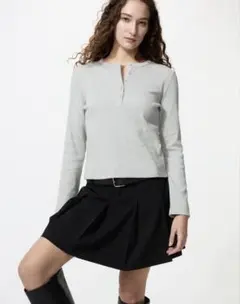 ユニクロ　リブヘンリーネックT LIGHT GRAY L