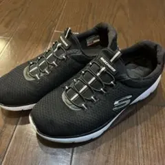 SKECHERS スニーカー ブラック　24cmのサムネイル