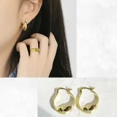 ゆがみ ひねり ツイスト ピアス ゴールド 925 刻印 大ぶり キャッチレス