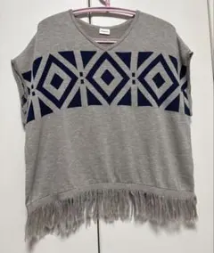 バントロア vingtrois トップス　ベスト　フリンジ　Vネック 未使用