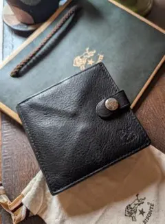 イルビゾンテ スクエアウォレット ブラック シルバーホック 良品 男女兼用