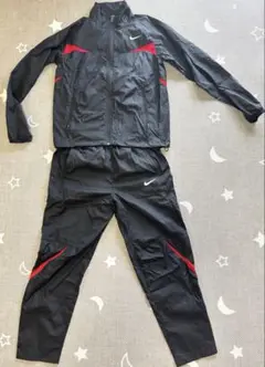 Nike ジャージ上下セット 黒/赤