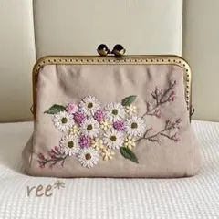 ピンクローズのブーケのがま口ポーチ　手刺繍　ハンドメイド ピンクローズのブーケのがま口ポーチ 手刺繍 ハンドメイド - メルカリ