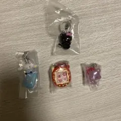 ガチャガチャ　4種セット たまごっち、サンリオ、ジュエルペット